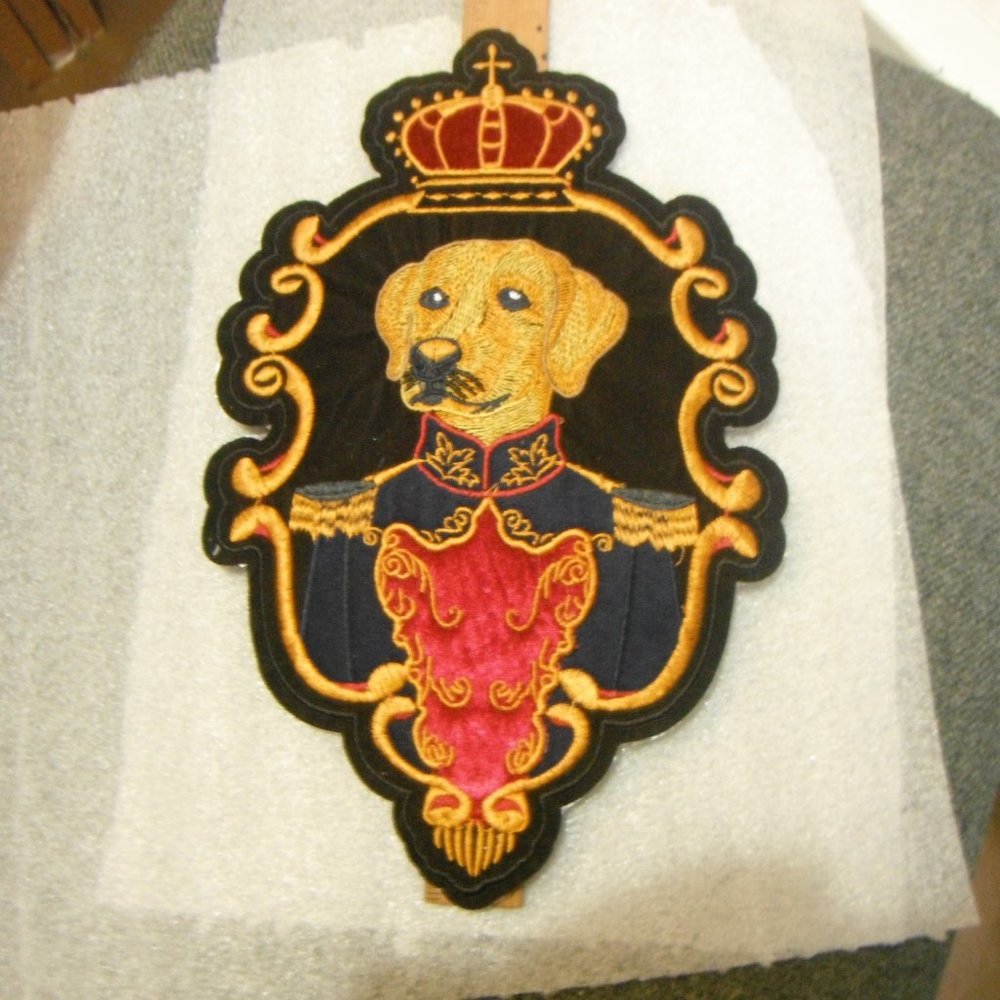 Regal Dog 7" by 11" Lab/Retriever Iron on Patch